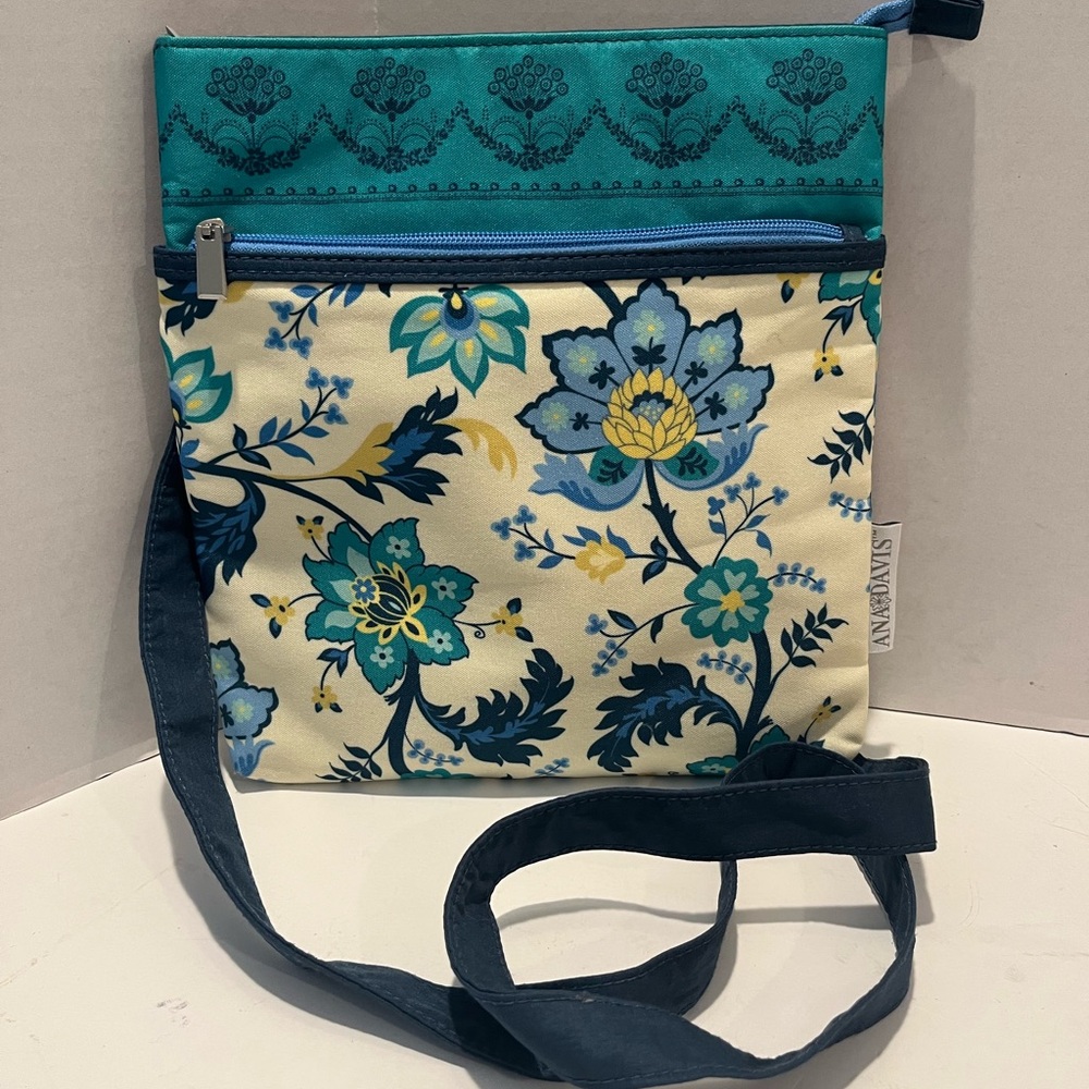 NWOT Stylish Floral Crossbody Bag in Teal and Cream SALE PRICE!